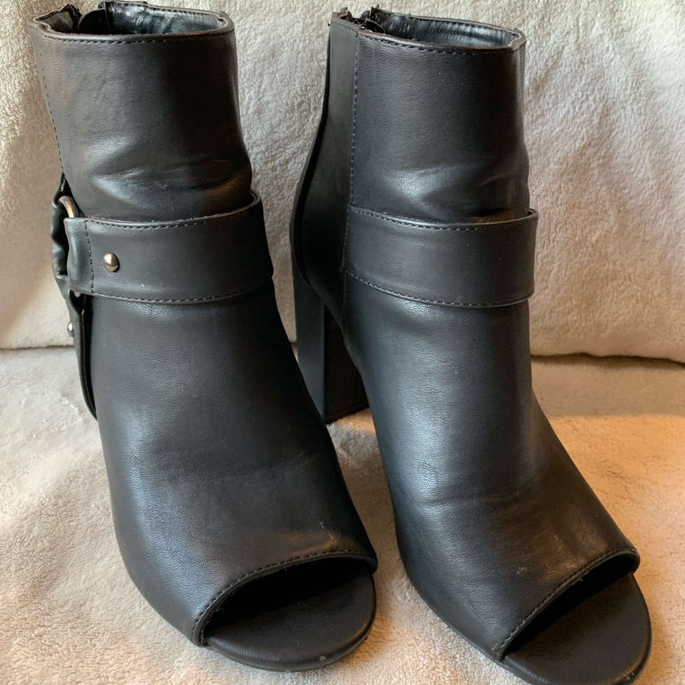 Dolce By Mojo Moxy Open Toes Booties Size 7 - image 1